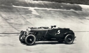 UU 5871 with Sir Tim Birkin at the wheel